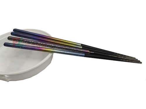 金(jīn)屬純钛電(diàn)鍍筷子(zǐ)激光(guāng)标刻花(huā)紋